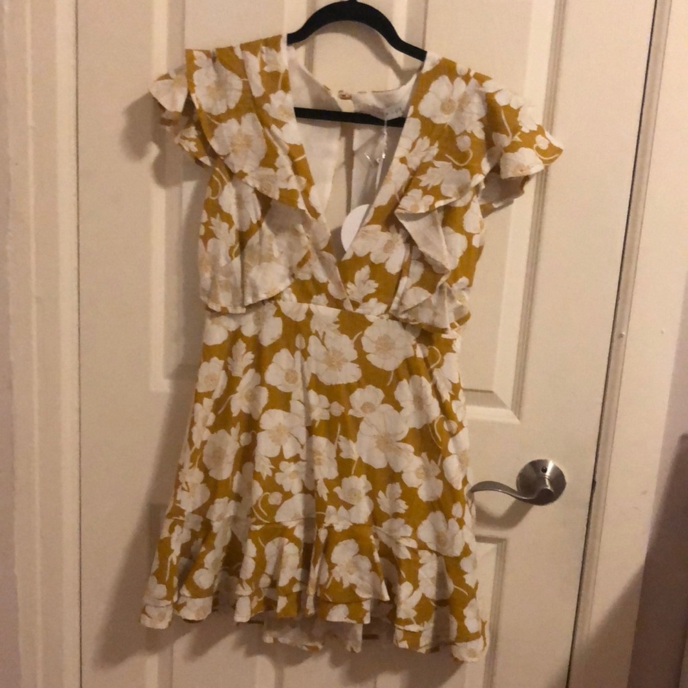 NWT Floral Dress (AUSTRALIAN 10 = US 6)